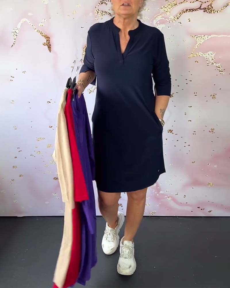 Velin™ | Robe Unie à Col en V pour une Élégance Intemporelle