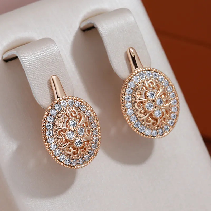 Boucles d'oreilles rondes brillantes élégantes