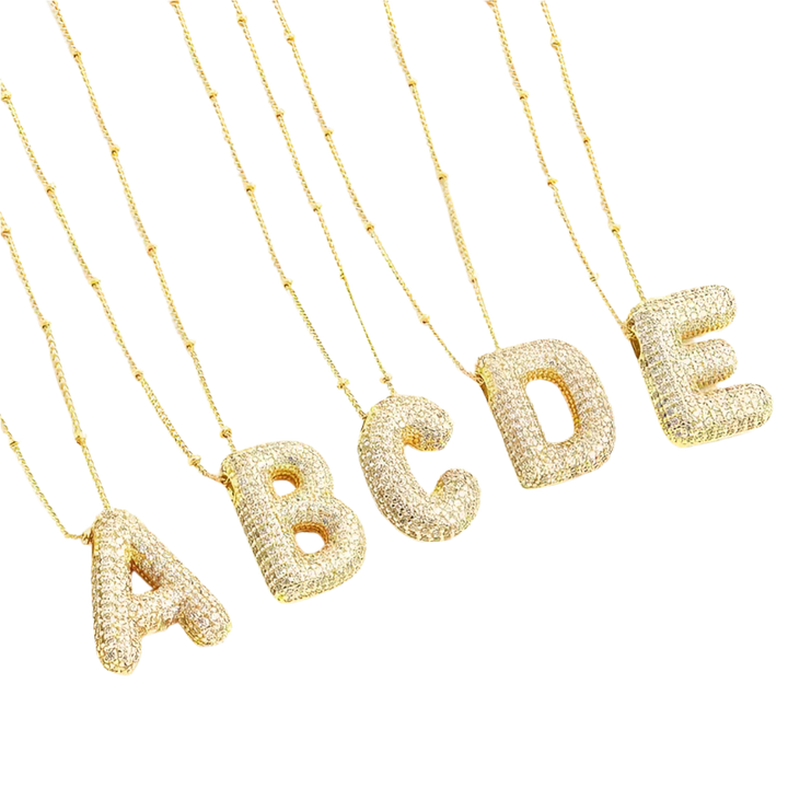 Collier initial en lettres bulle