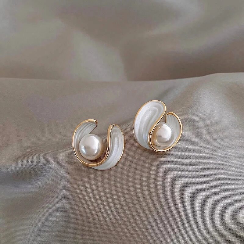 Boucles d'Oreilles en Opale Blanche avec Perles en Or