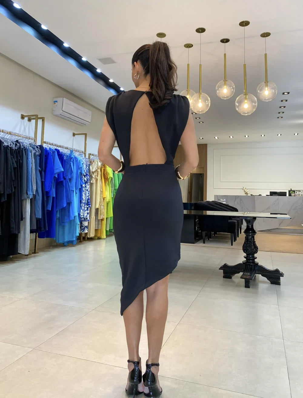 Kaan™ | Robe Élégante Décontractée avec Fente Asymétrique