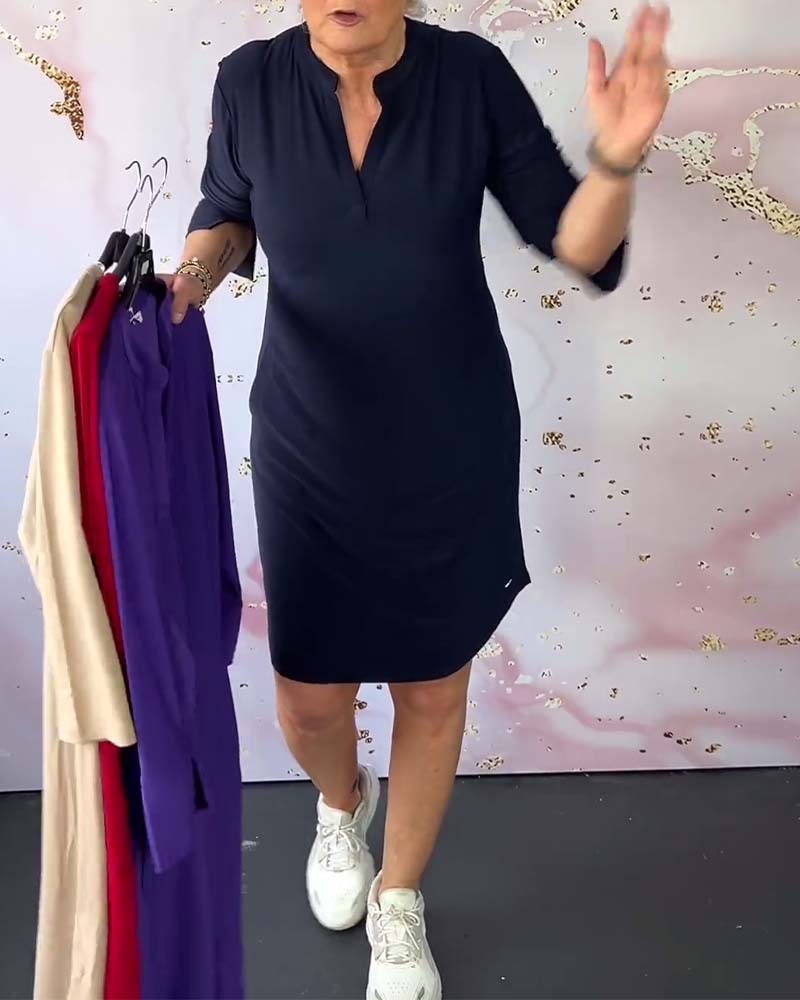 Velin™ | Robe Unie à Col en V pour une Élégance Intemporelle