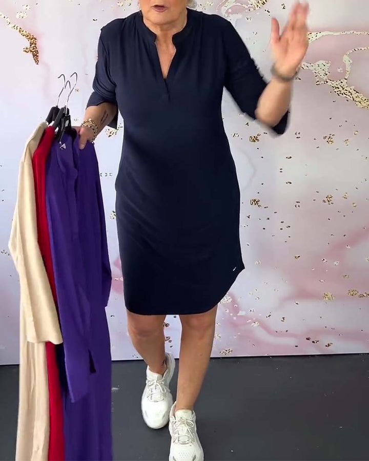 Velin™ | Robe Unie à Col en V pour une Élégance Intemporelle