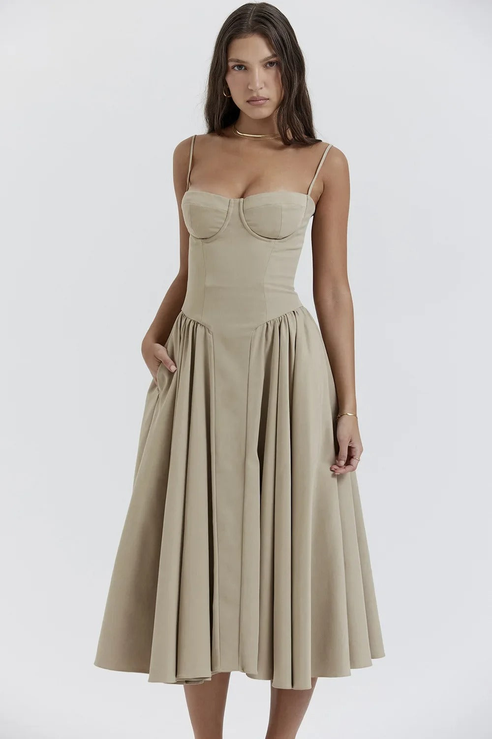 Riley™ | Robe midi sans manches avec corset