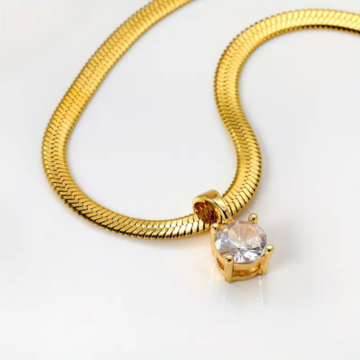 Collier Pendentif Élégant en Strass