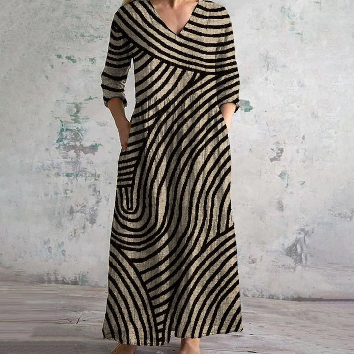 Evely™ | Robe Maxi Rayée Élégante à Col V