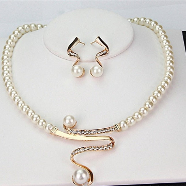Collier de Perles Naturelles + Ensemble de Boucles d'Oreilles