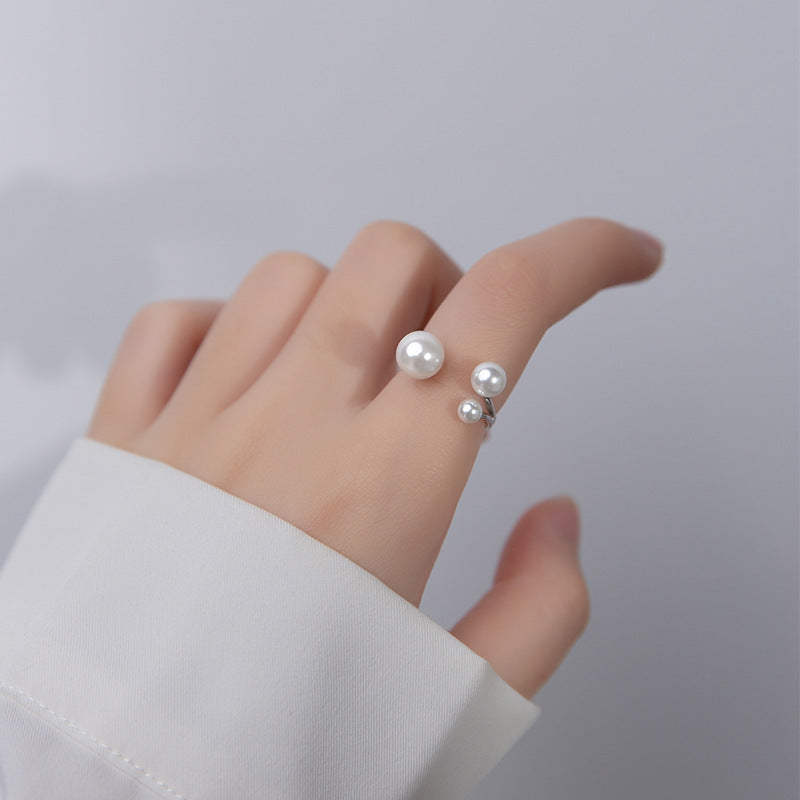 Bague en Perles d'Eau Douce Triples Réglable