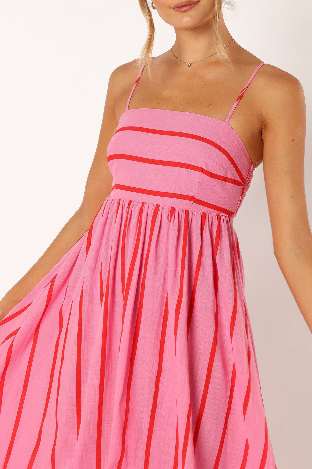 Luella™ | Robe Maxi Élégante en Rose Fluo