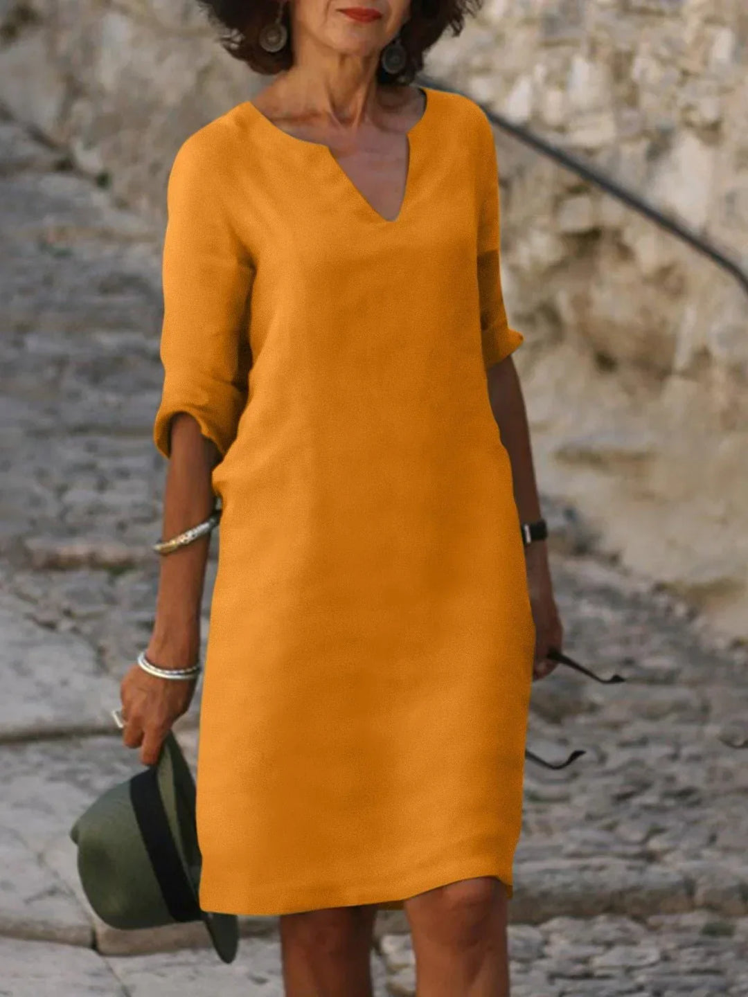 Noemi™ | Robe à décolleté en V