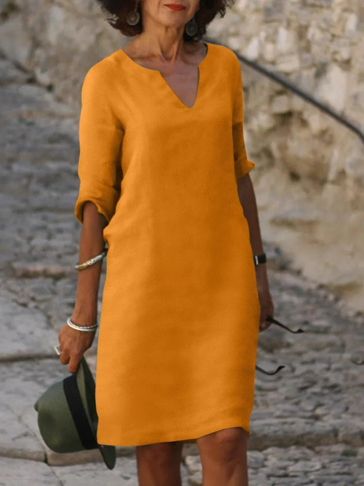 Noemi™ | Robe à décolleté en V