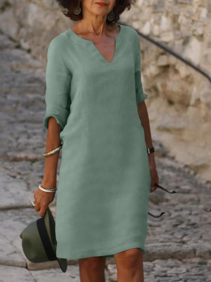 Noemi™ | Robe à décolleté en V