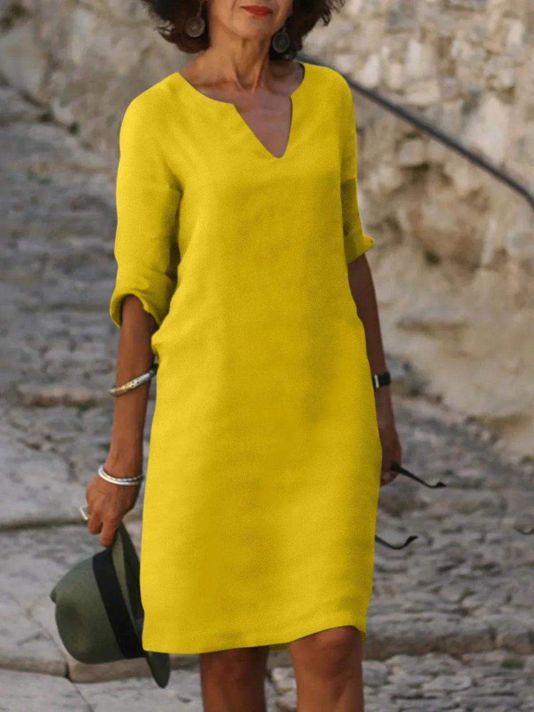 Noemi™ | Robe à décolleté en V