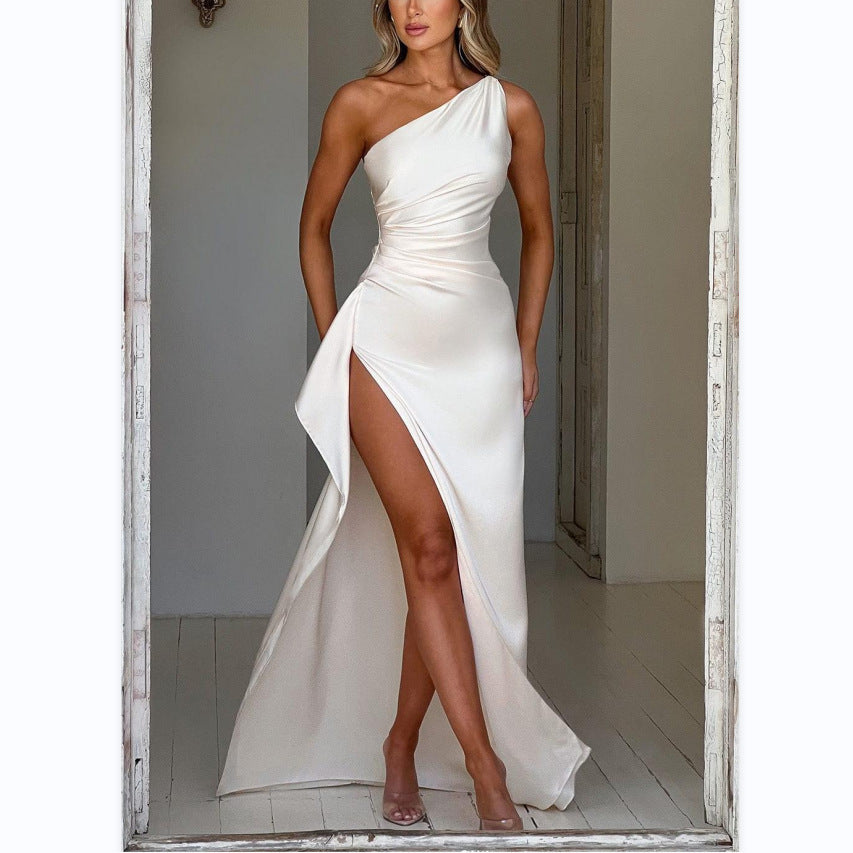 Delya™ | Robe Fendue Noire Sculptante et Élégante